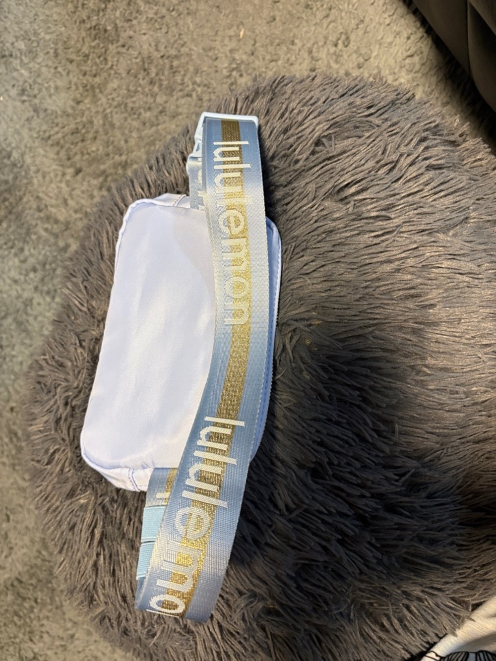 lululemon athletica Light Blue Everywhere Belt Bag - Picture 7 of 11